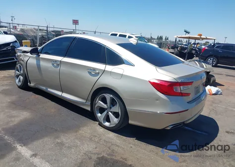2018 Honda Accord Touring z USA, uszkodzony, nr VIN 1HGCV1F92JA014490